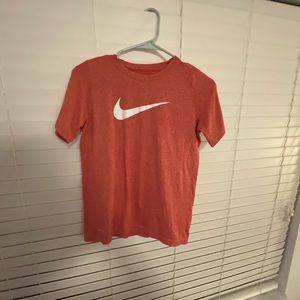 nike drifit tee youth medium